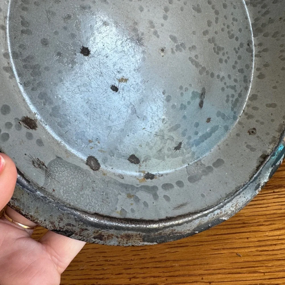 Vintage Gray Graniteware Pie Pan 9‎ Inch Enamelware Rustic Farmhouse Primitive